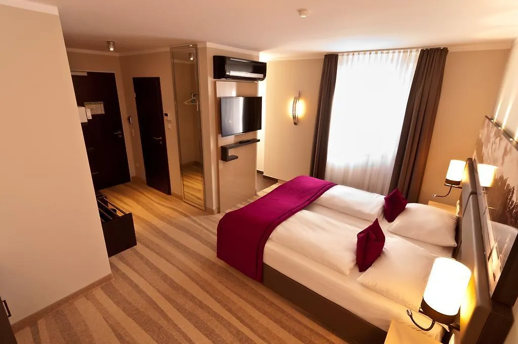 Amalienburg - Boutique & Boarding Hotel München 3*,